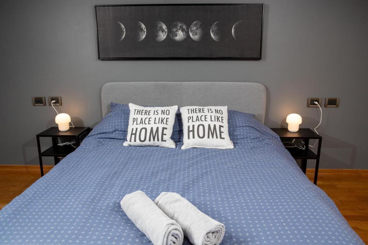 Apartment Moon Ровин Екстериор снимка